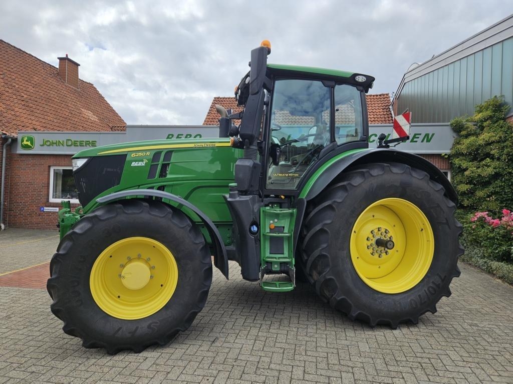 John Deere TRAKTOR 6250R