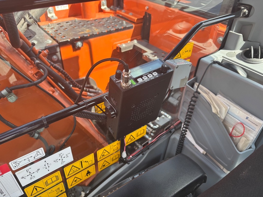 Hitachi ZX 135 US-7 / Huippu varusteet, Heti valmis! kuva 12