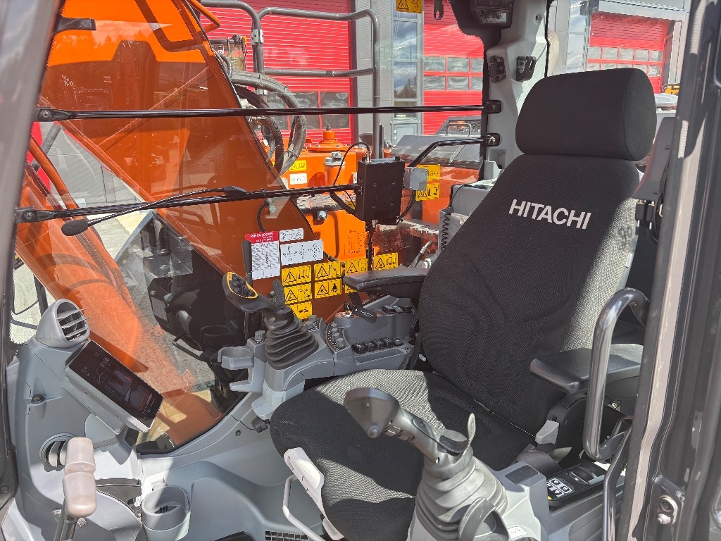 Hitachi ZX 135 US-7 / Huippu varusteet, Heti valmis! kuva 10