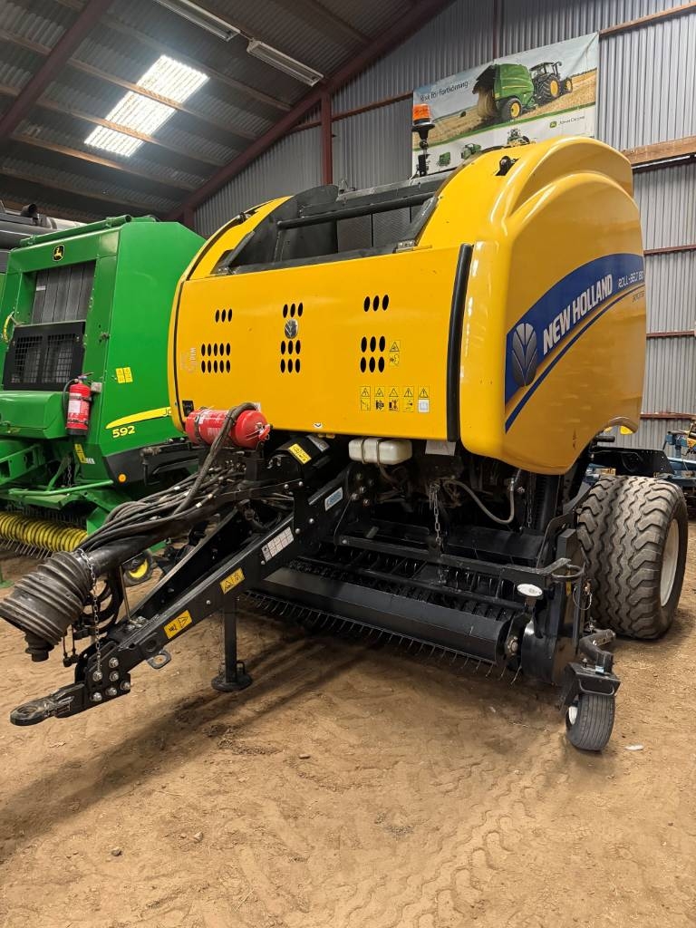 New Holland RB 180