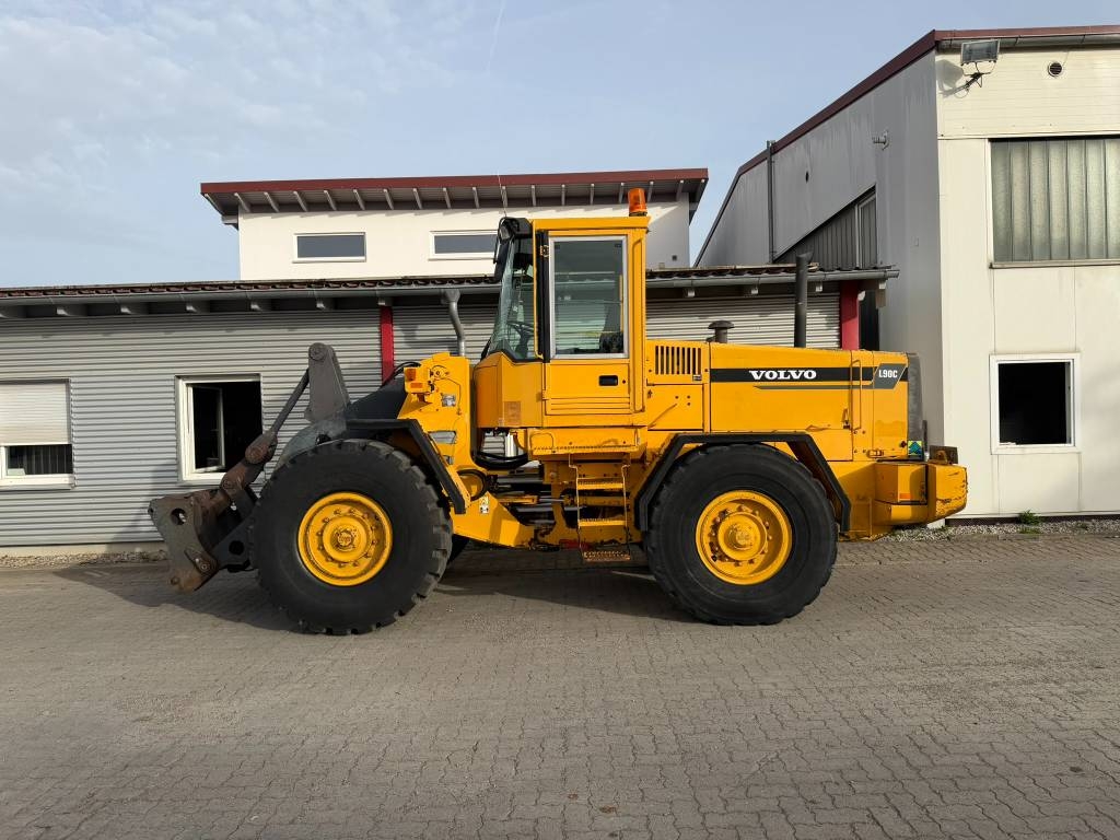 Chargeuse sur pneus Volvo L90C — occasion 1995, 14 370 h