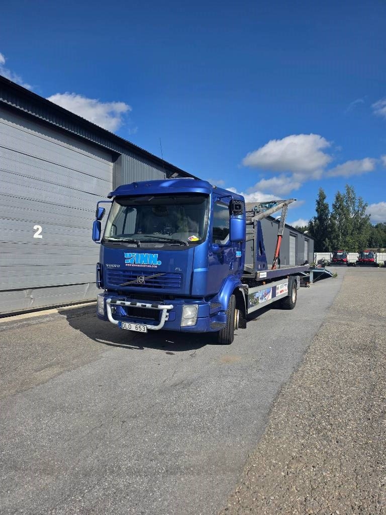 Camion porte-engins Volvo FL 240.12 T — occasion 2008