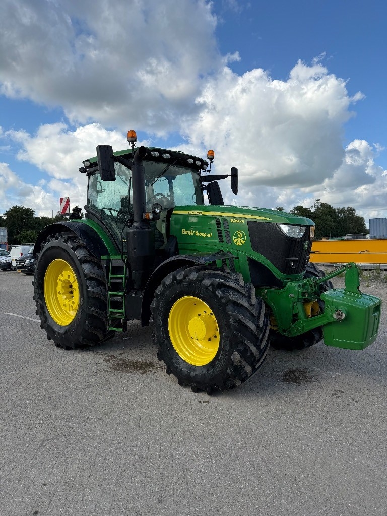 John Deere 6250 R