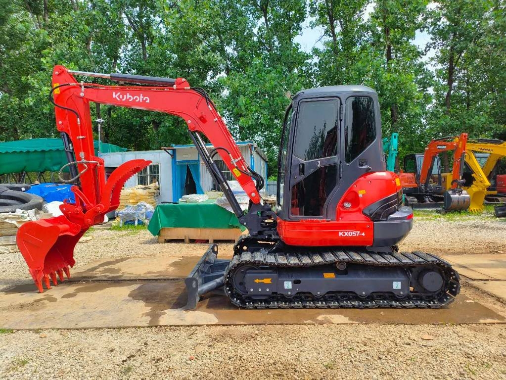 Mini-pelle Kubota KX 057-4 — occasion 2024, 780 h