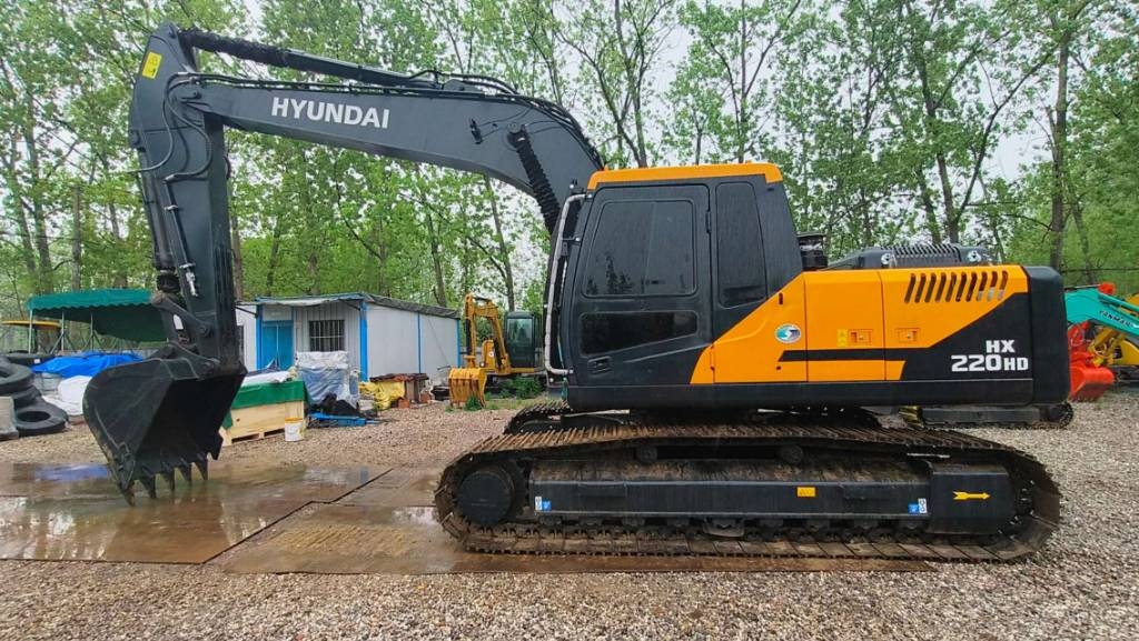 Pelle sur chenilles Hyundai HX 220 HD — occasion 2023, 538 h