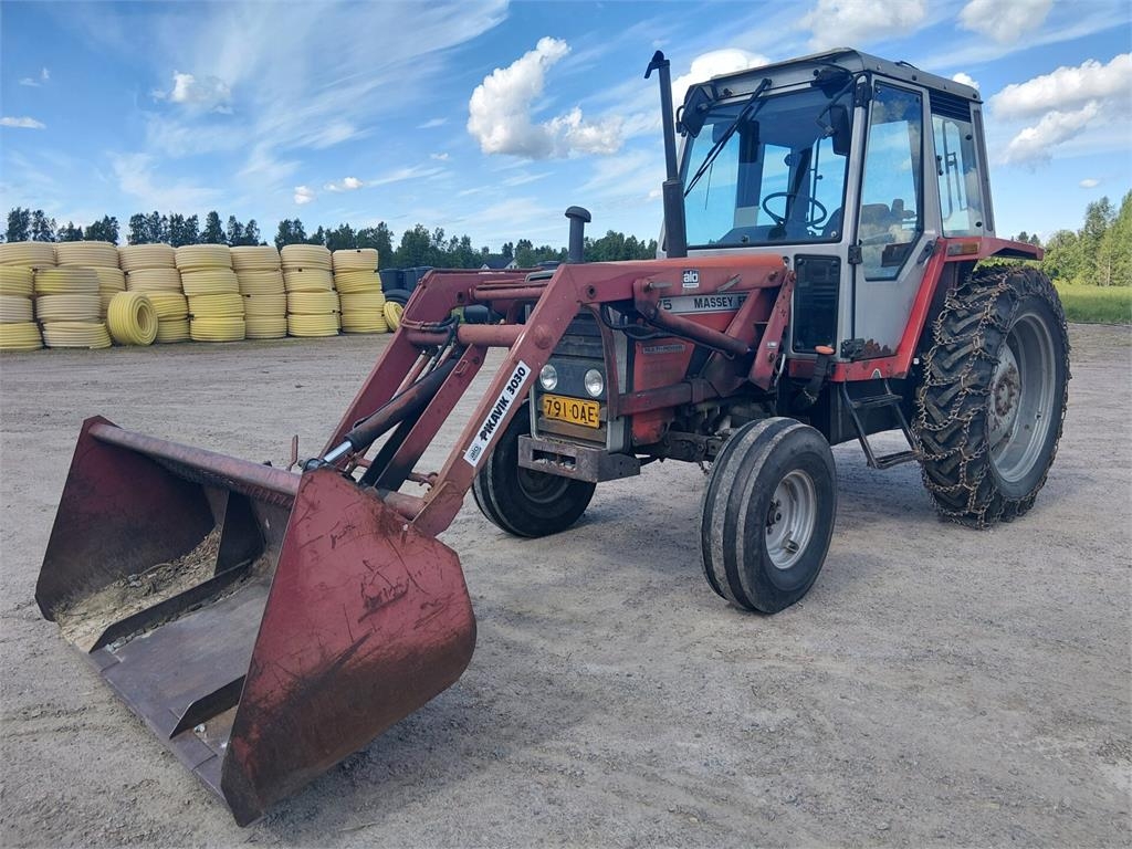 Massey Ferguson 675