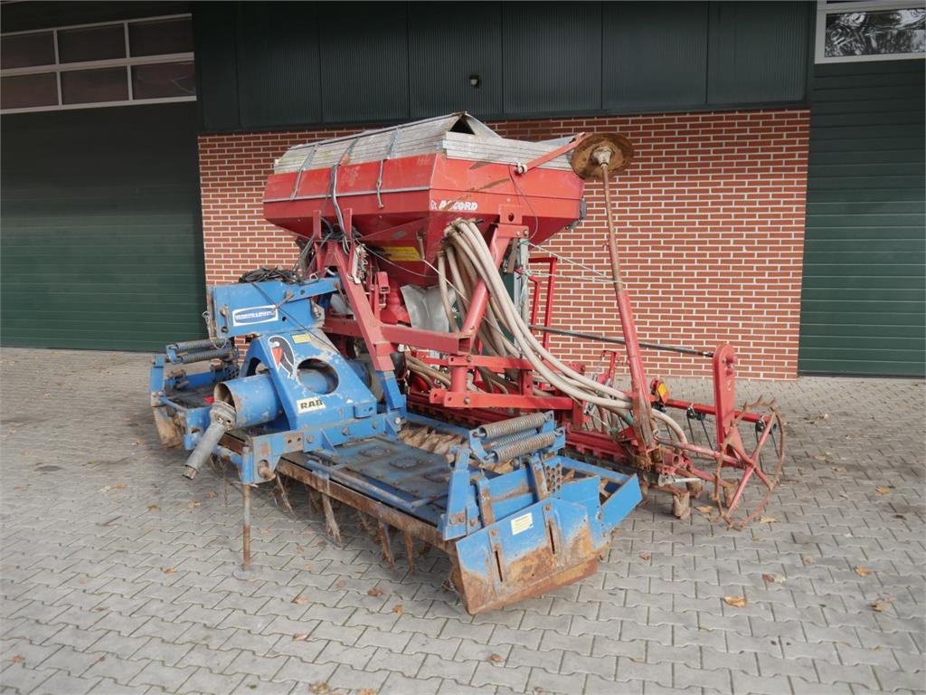 Semoir combiné Accord Rabe PKE 300 + Aufbaudrille — occasion