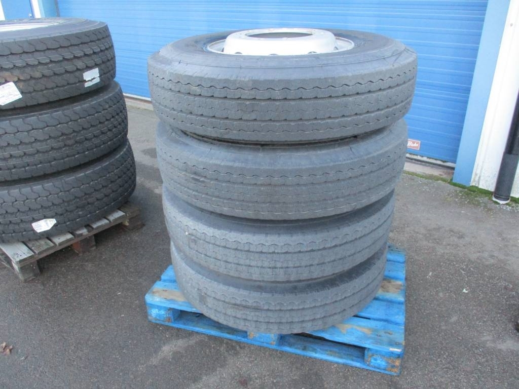 Michelin XZA 12x22,5