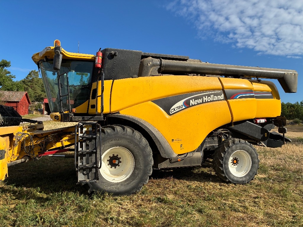Moissonneuse-batteuse New Holland CX780 20” — occasion 2003, 2 850 h