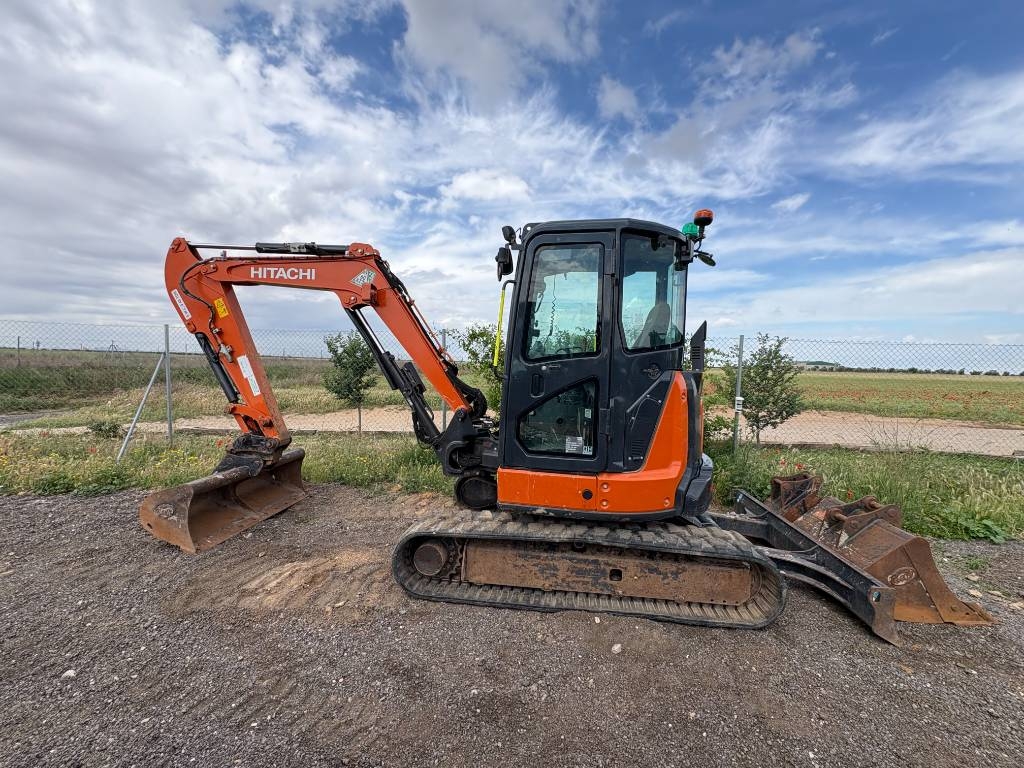 Hitachi ZX 48 U-3 CLR