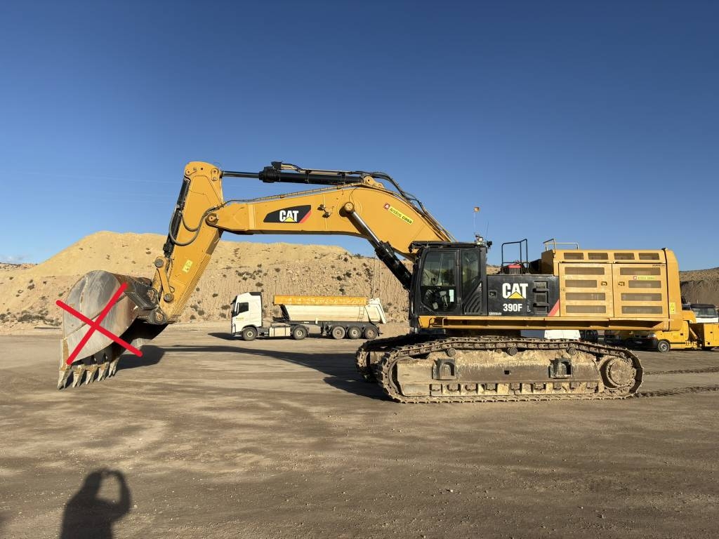 CAT 390 F L