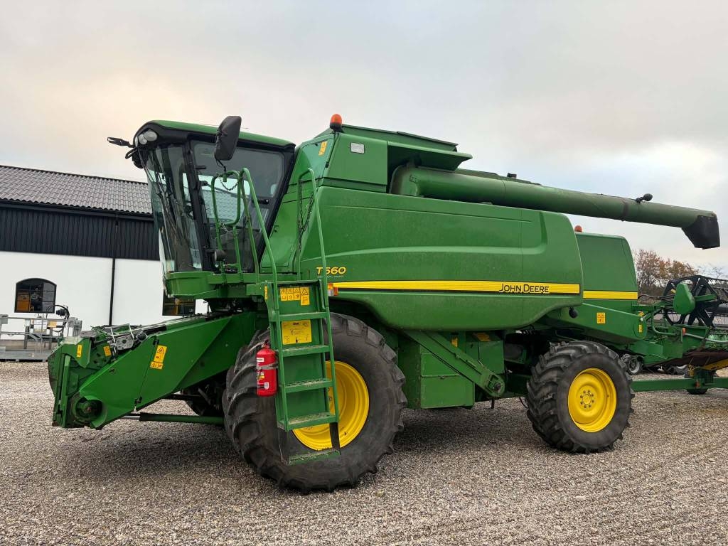 Moissonneuse-batteuse John Deere T 660 — occasion 2008, 1 838 h