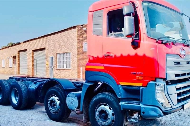 UD CGE 370 8x4