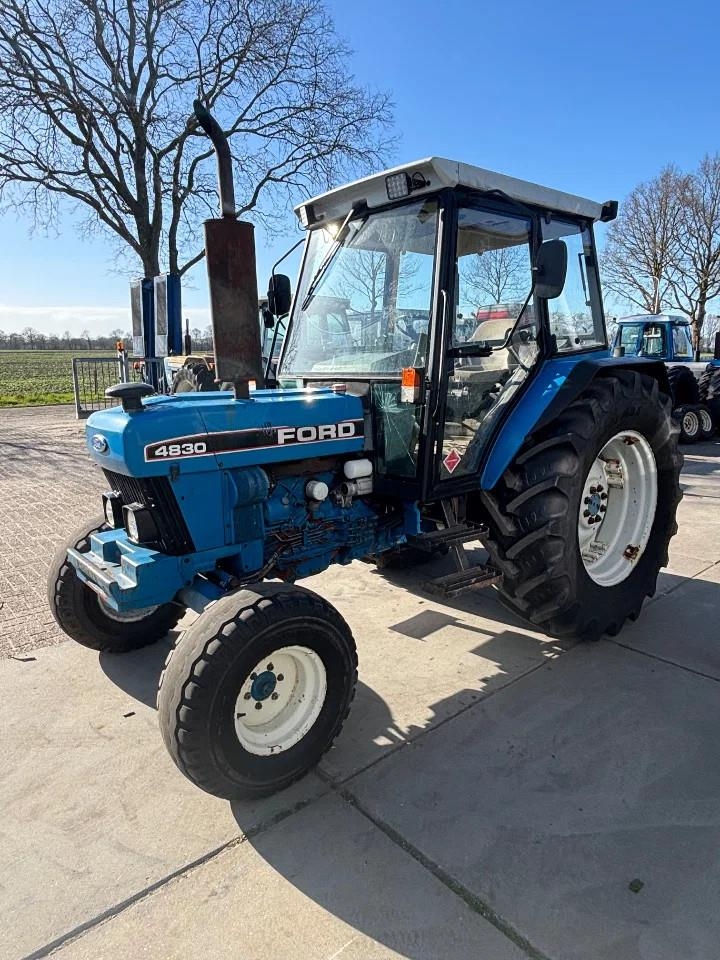 John Deere 6130R tracteur