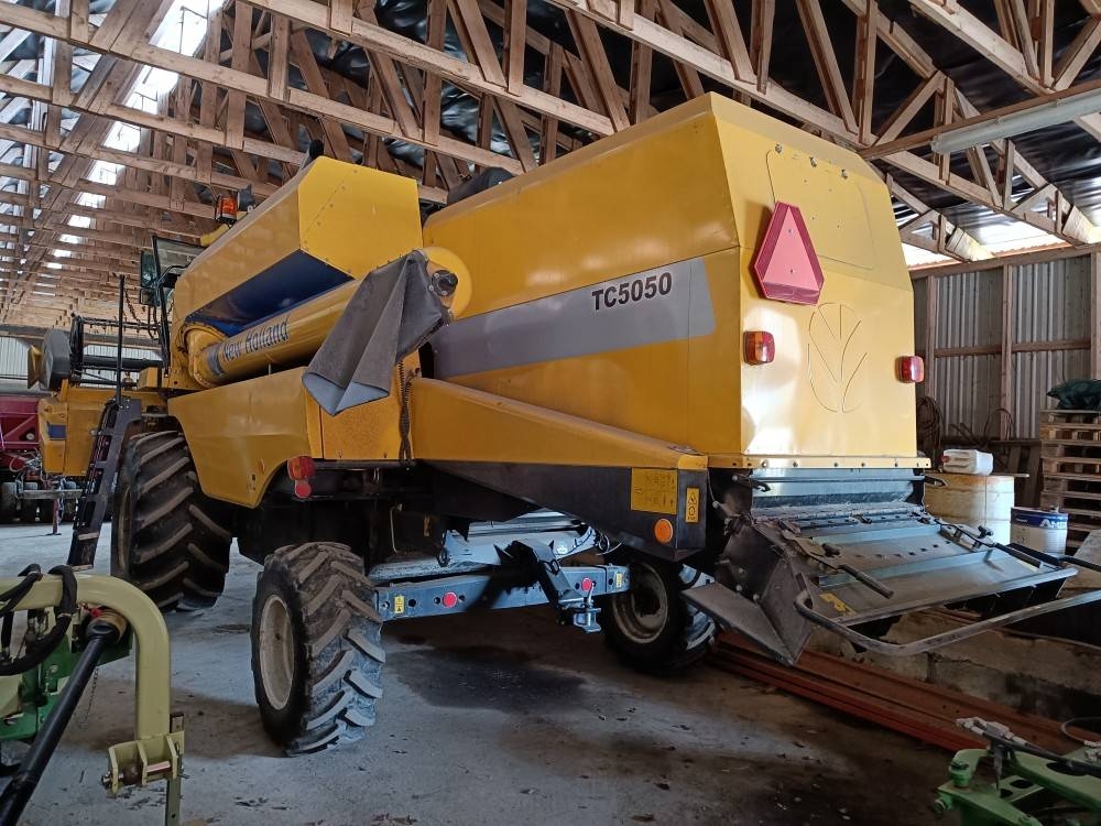 New Holland TC5050, 1052h, siisti kone ensimmäiseltä omistajal