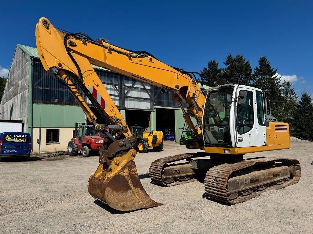 Liebherr R 900 C
