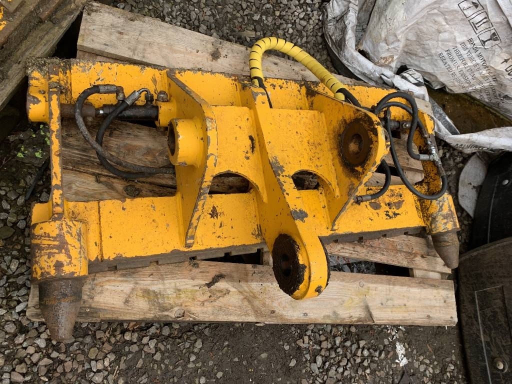JCB PIN & CONE HEADSTOCK