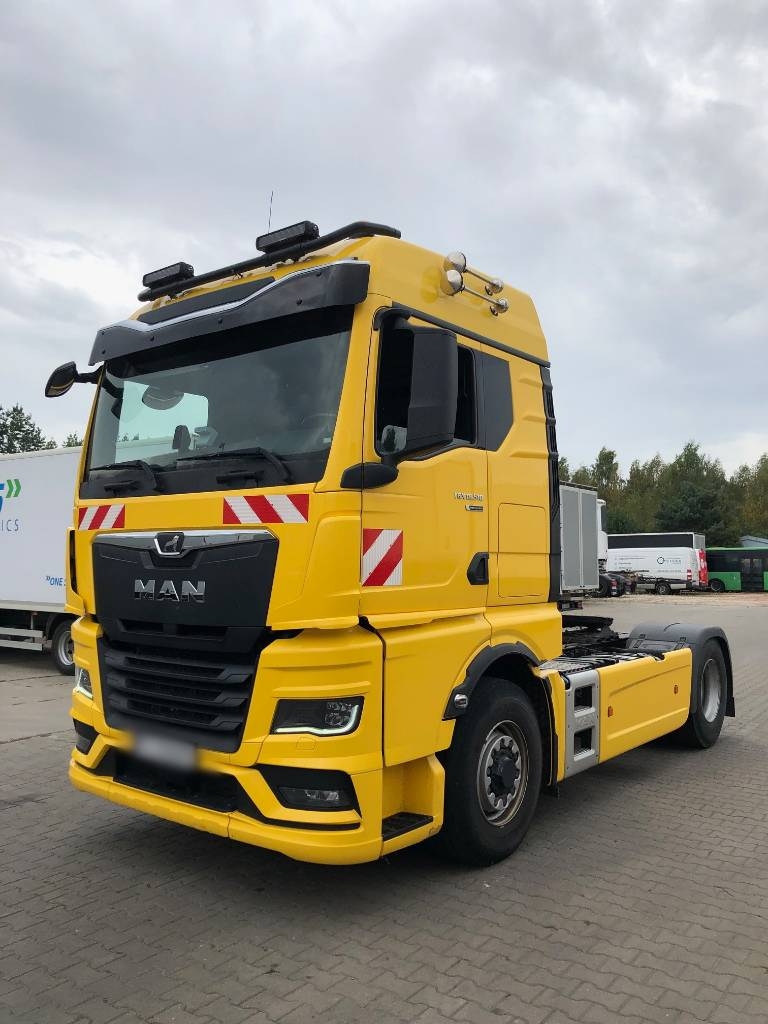 MAN TGX 18.510 4X4 BL SA tractor unit / 2023