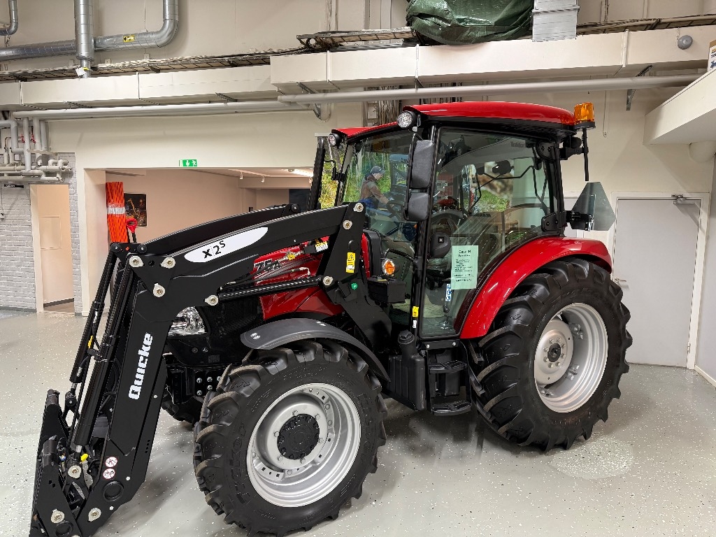 Case IH Farmall 75A AC, Quicke X2S Ny!