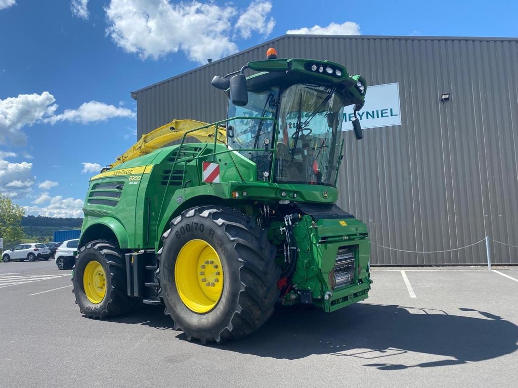 John Deere 8200