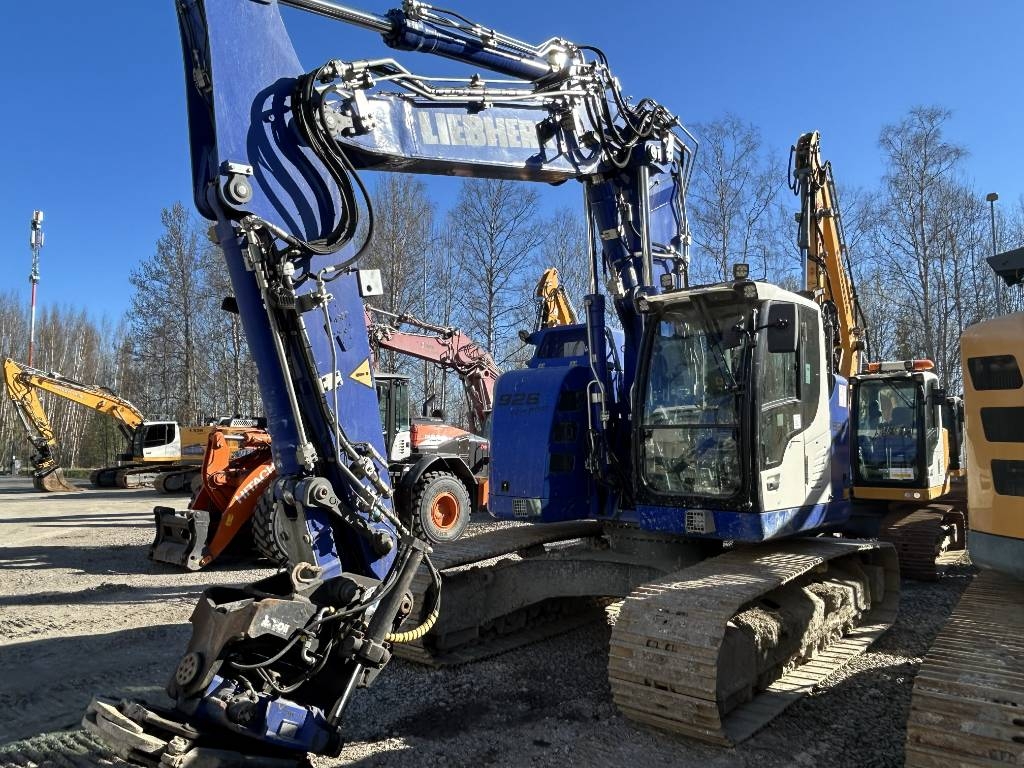 Liebherr R 926 Compact