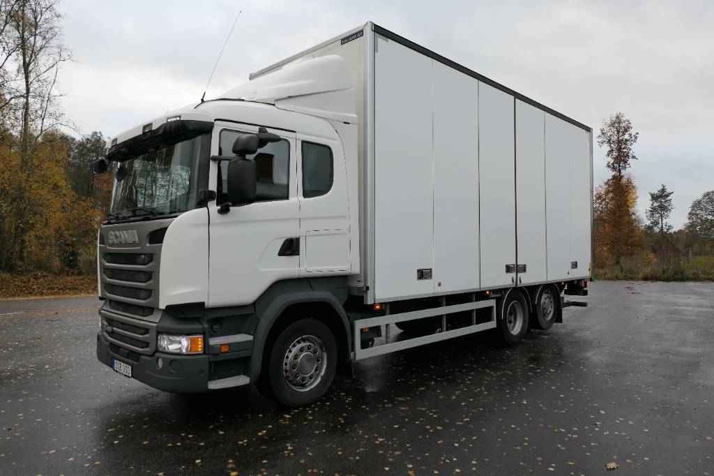 Camion fourgon Scania Körskoleutrustad Dubbelkommando R450lb6x2*4hnb — occasion 2016