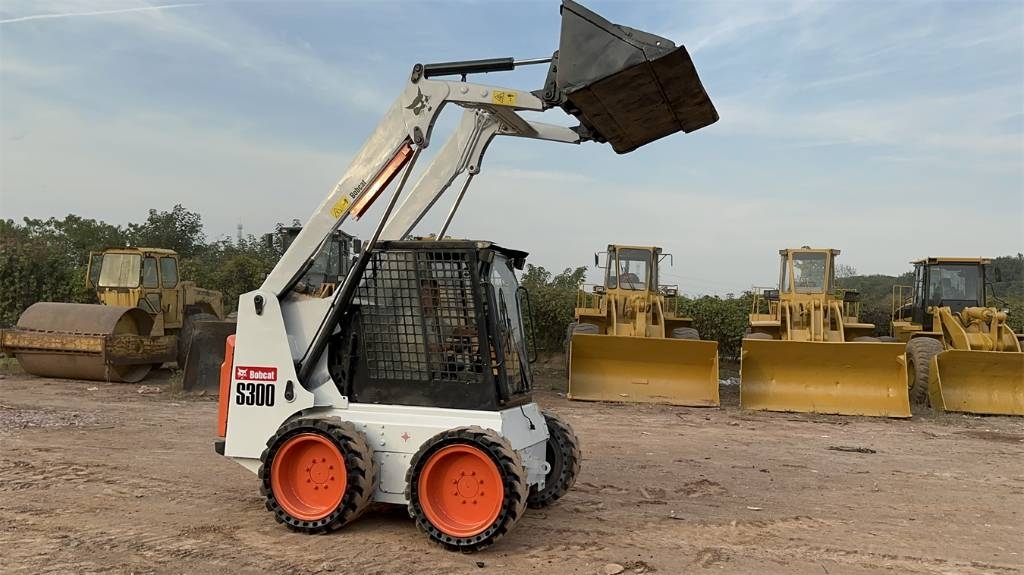 Chargeuse compacte Bobcat S300 — occasion 2022, 1 201 h