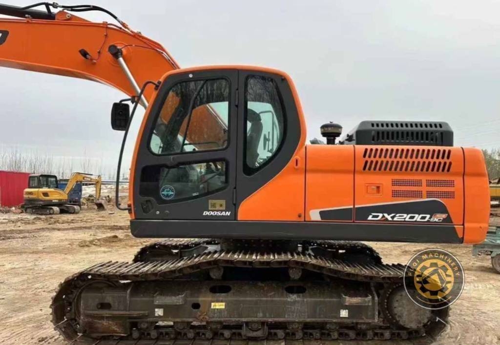 Pelle sur chenilles Doosan DX 200-9CN — occasion 2023