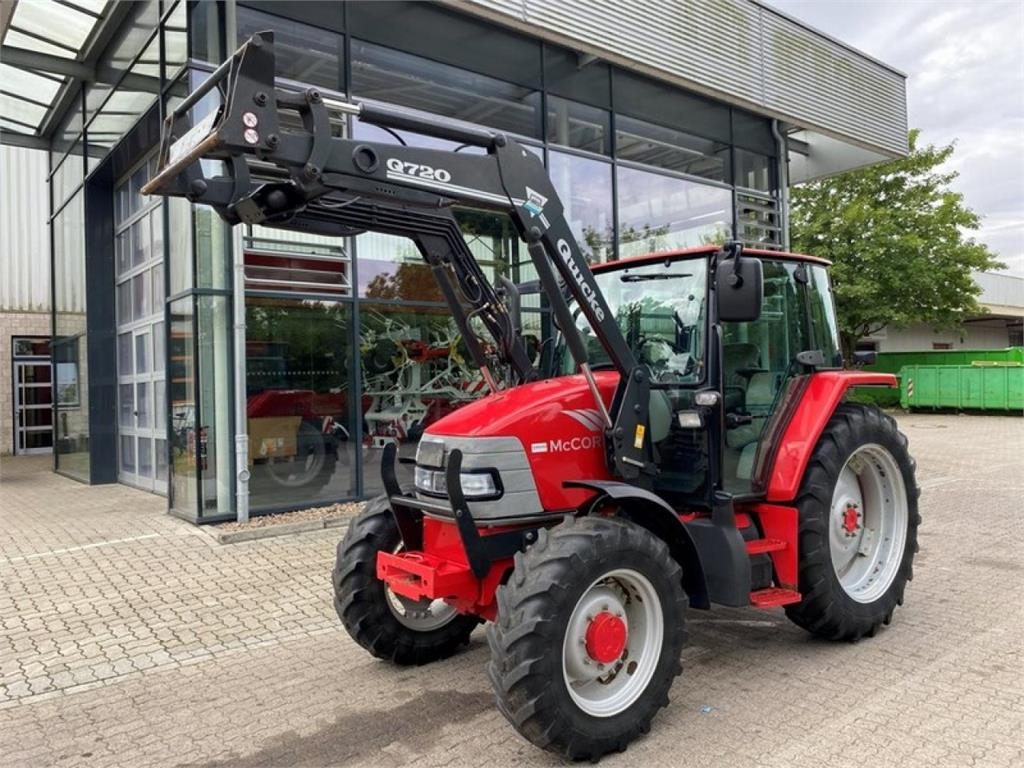 McCormick CX 85 MIT QUICKE FRONTLADER