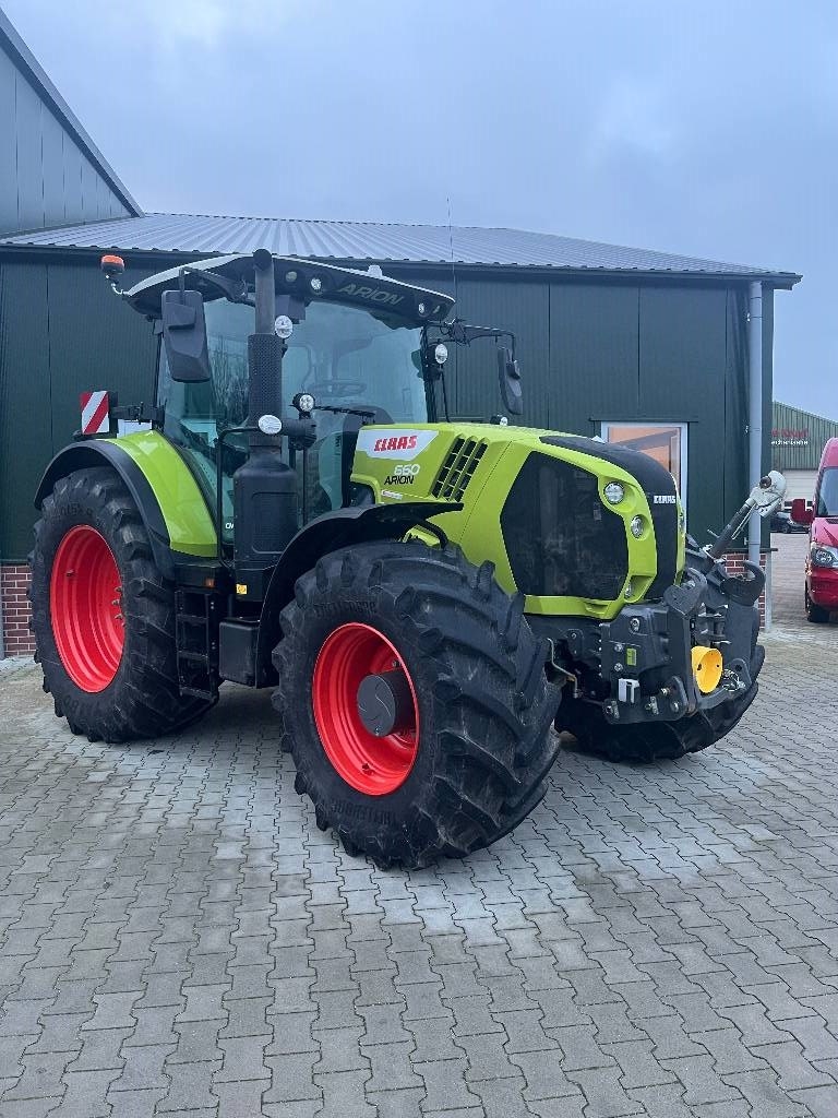 CLAAS Arion 660