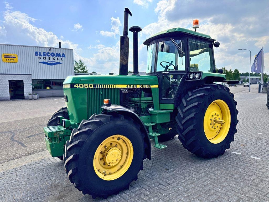 John Deere 4050 4WD