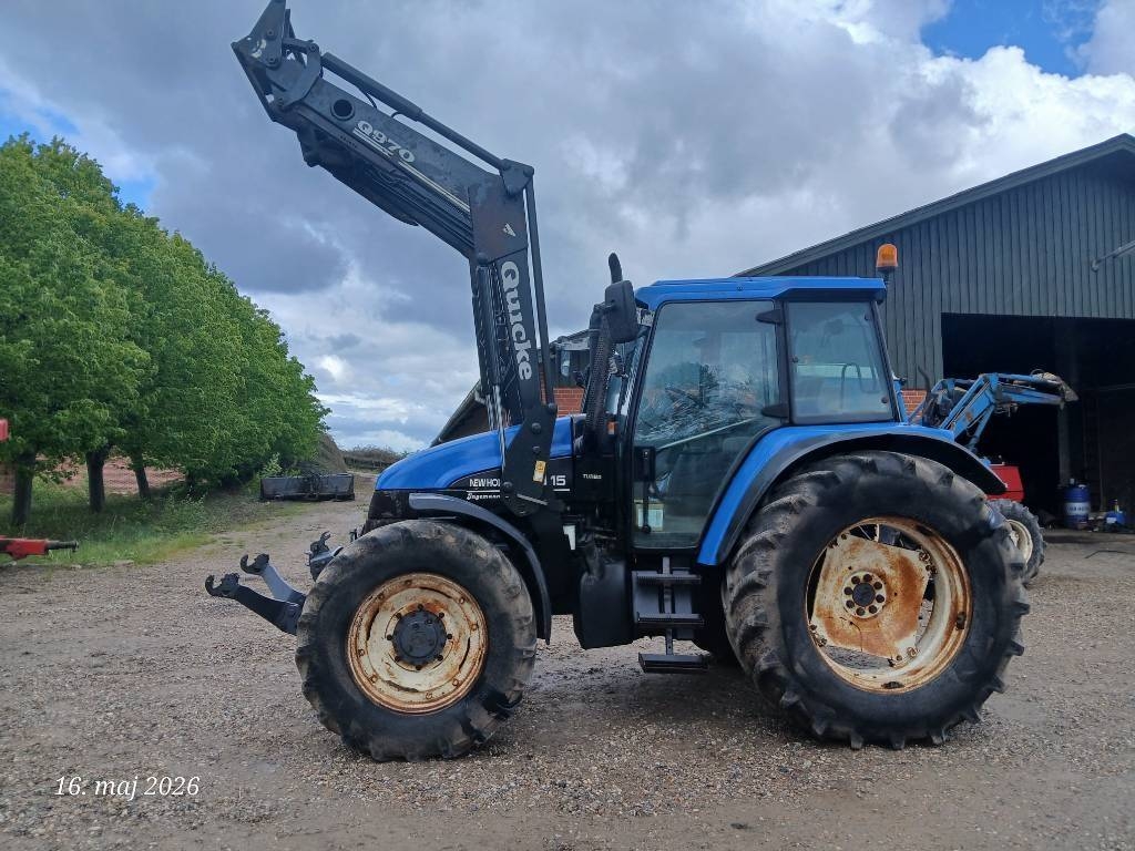 New Holland TS 115 med frontlæsser,frontlift og front PTO.
