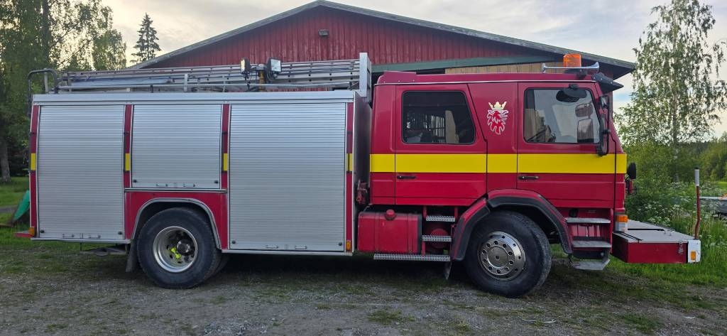 Scania P 82 M Huoltoauto
