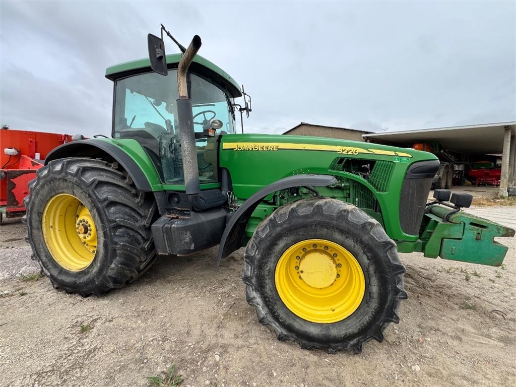 John Deere 8220 PShift