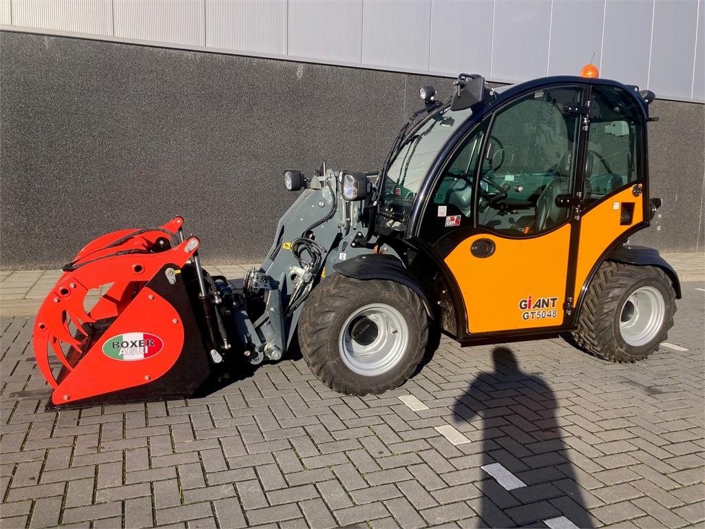 GiANT GT 5048 met pelikaanbak en palletlepels