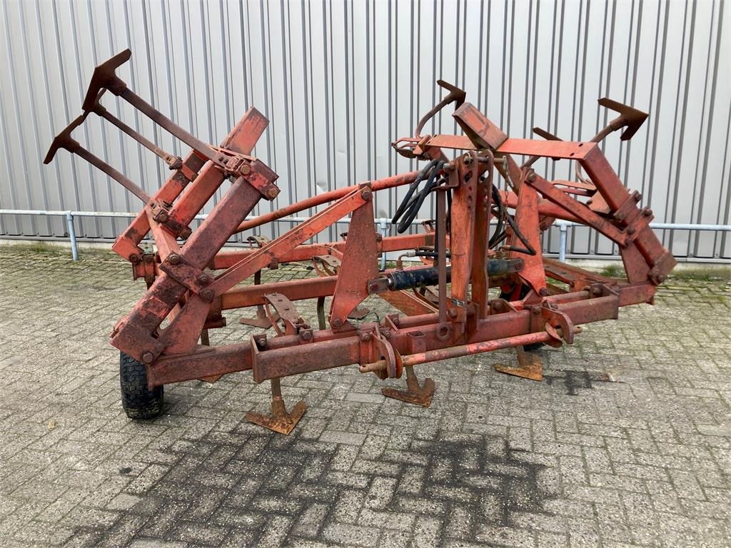 Kverneland Cultivator