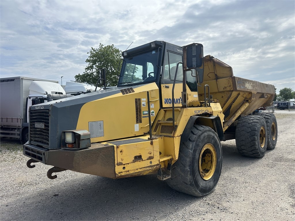 Komatsu HM 300-2