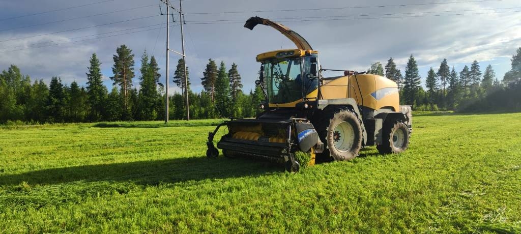 New Holland FR 9060