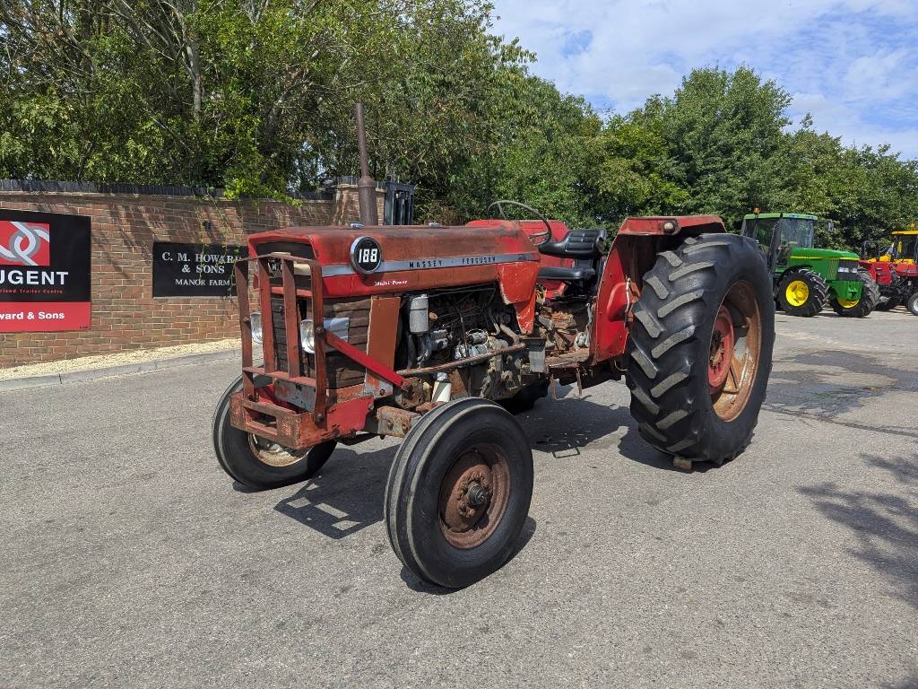 Massey Ferguson 188