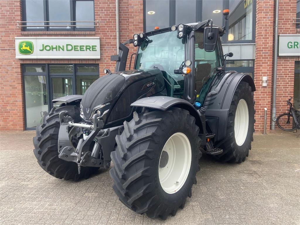 Valtra N135