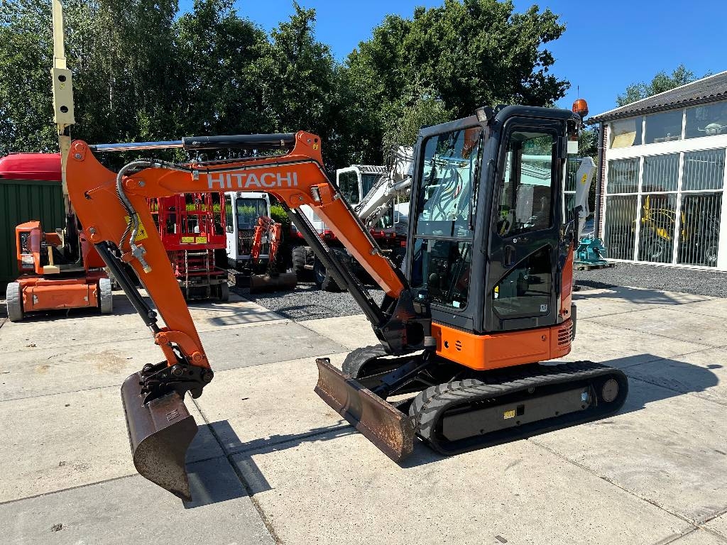 Hitachi ZX 26 U-5 A CR