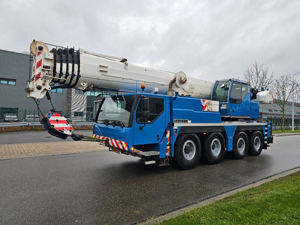 Liebherr LTM 1070-4.2