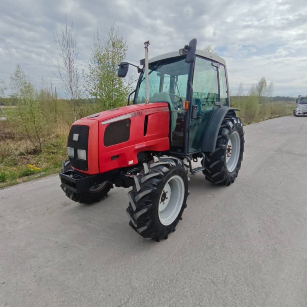 Massey Ferguson 2220