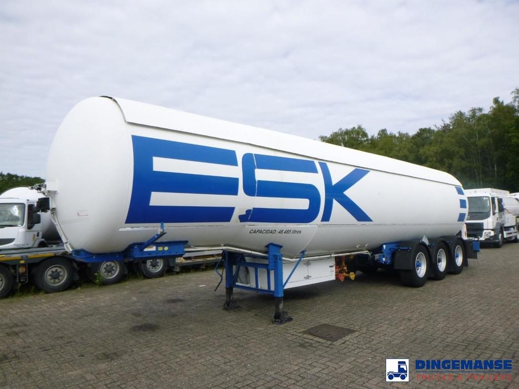 Semi-remorque citerne TYT Gas tank steel 48.4 m3 / 1 comp + pump — occasion 1995