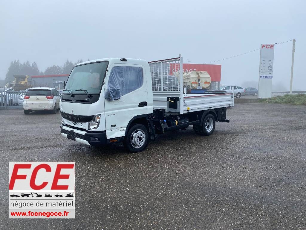 Mitsubishi CANTER FUSO 315-3.0/150 - JPM Vulcain endommagé