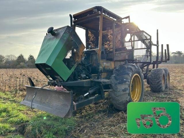 John Deere Timberjack 910