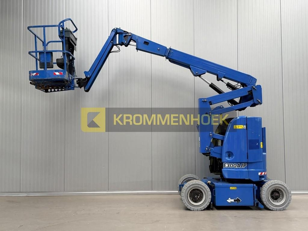 Nacelle articulée JLG E 300 AJP 3D — occasion 2011, 1 100 h