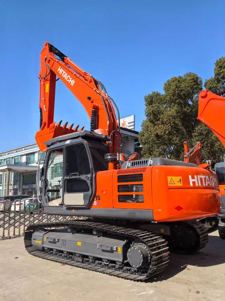 Pelle sur chenilles Hitachi ZX 200 LC — occasion 2021, 2 890 h