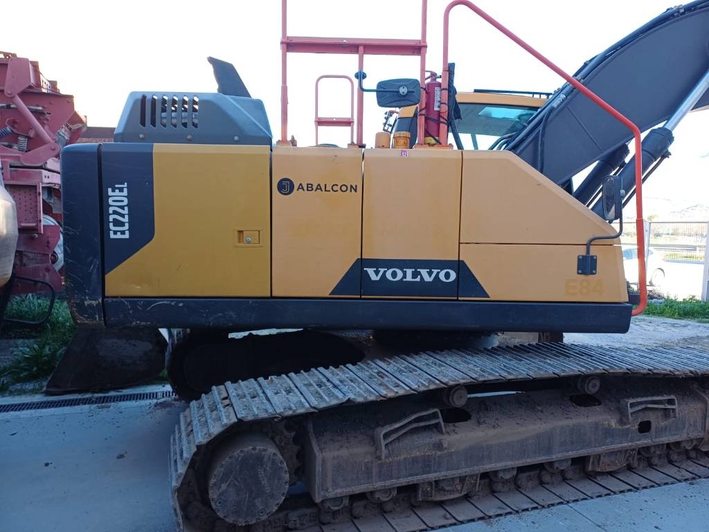 Volvo EC 220 E