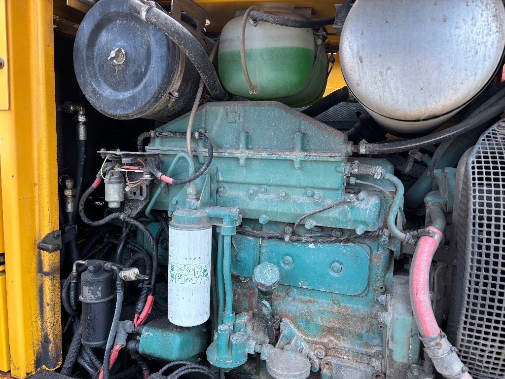 Volvo L 90 C / Lyžica, Extra hyd, Mazací tuk, Pákové riadenie kuva 13